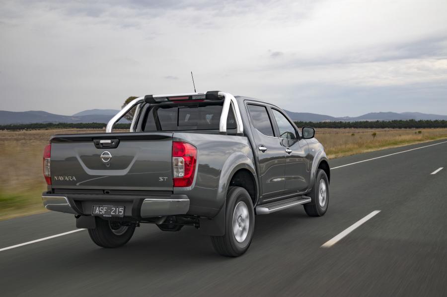  Nissan Navara ST Dual Cab (D23) 2017 года  (AU) (фото 14 из 29)